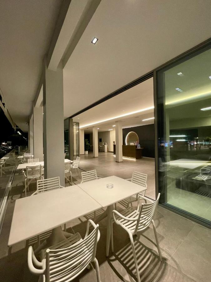 Hotel Cristallo セニガッリア エクステリア 写真