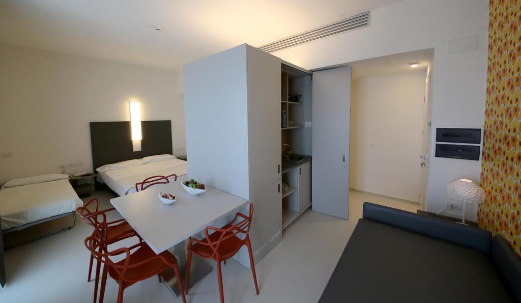 Hotel Cristallo セニガッリア 部屋 写真