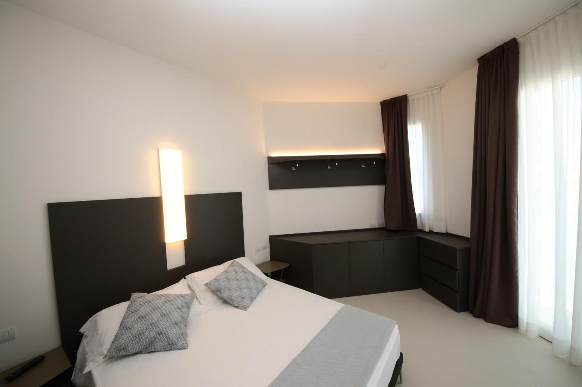 Hotel Cristallo セニガッリア 部屋 写真