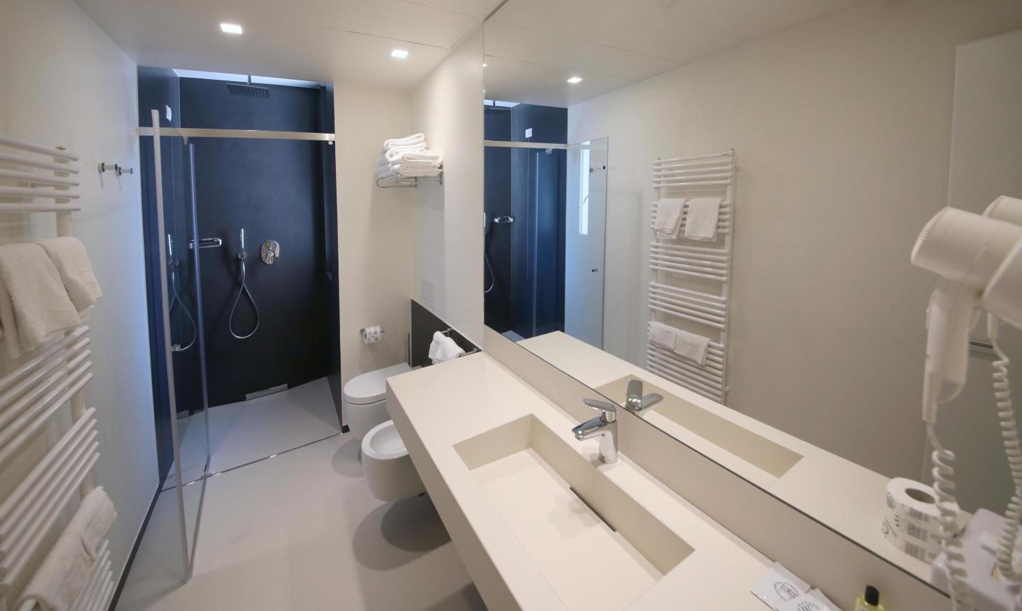 Hotel Cristallo セニガッリア 部屋 写真