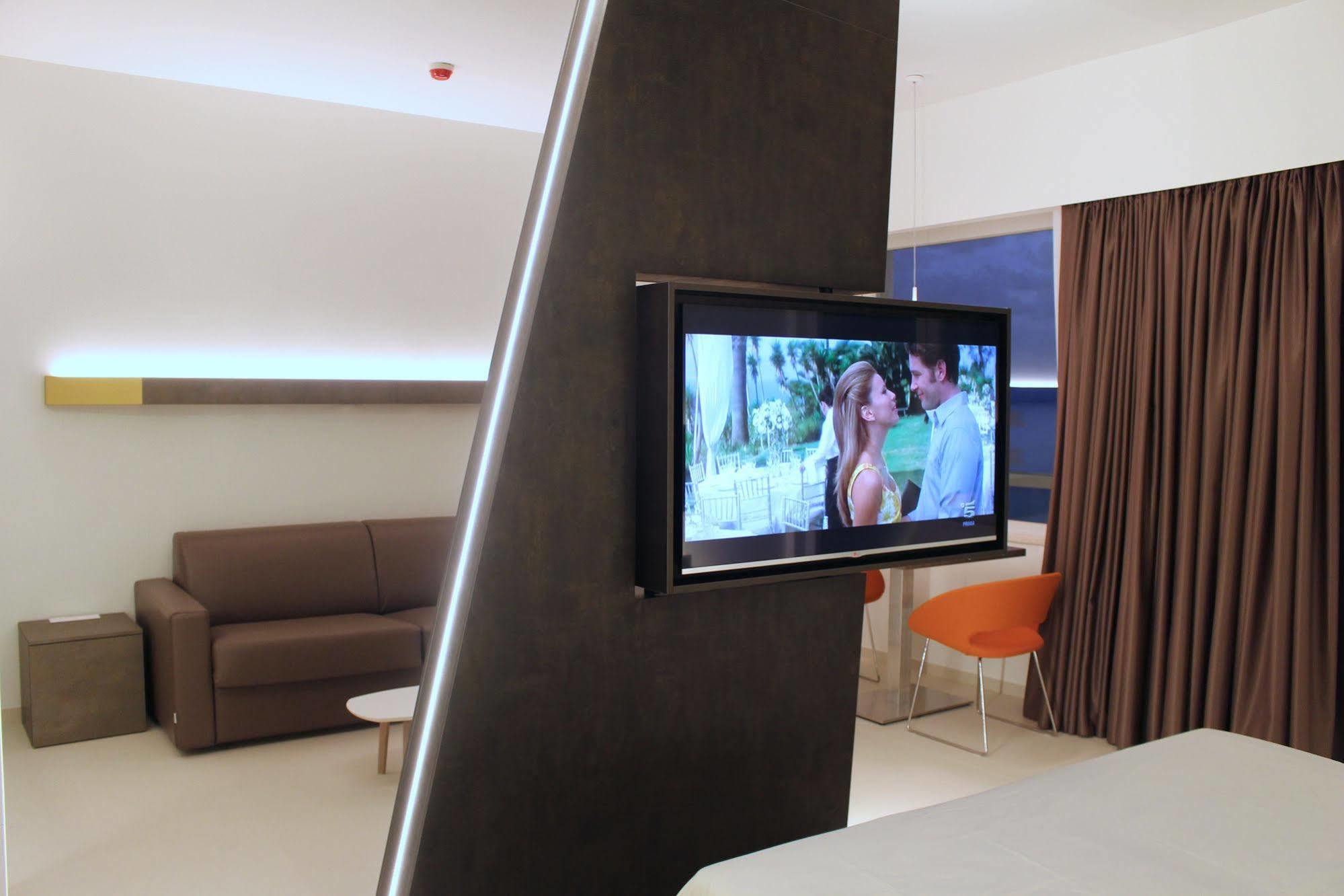 Hotel Cristallo セニガッリア エクステリア 写真